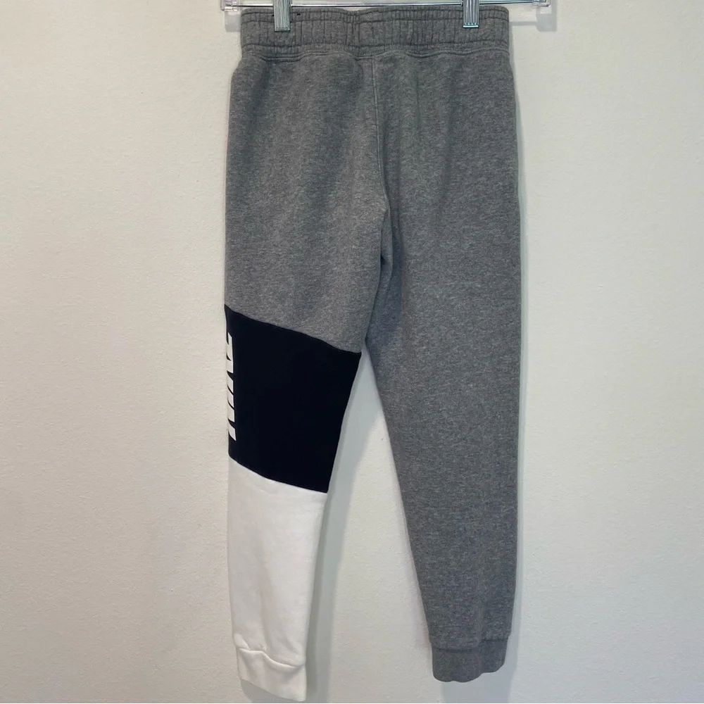 Nike boy's Gray and Black Joggers Size S - Picture 7 of 7